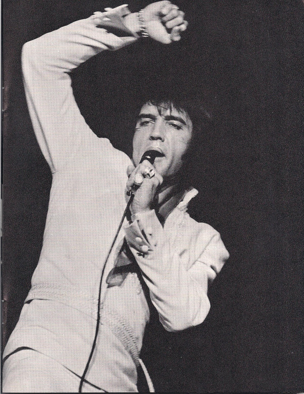 Elvis Presley  Worldwide 50 Gold Award Hits Vol. 1 : Booklet 013